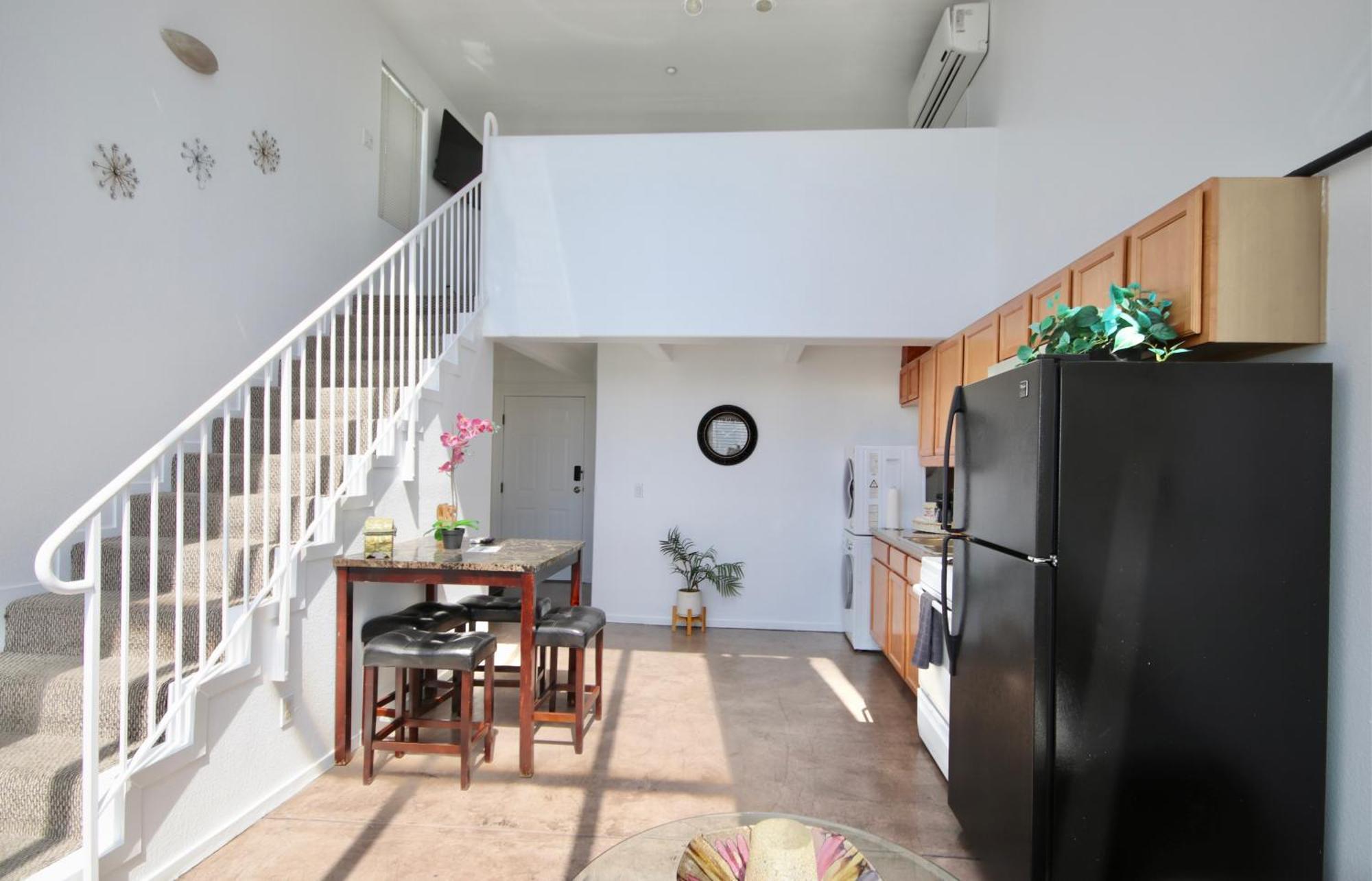 Apartahotel Little Italy Modern Lofts 3*