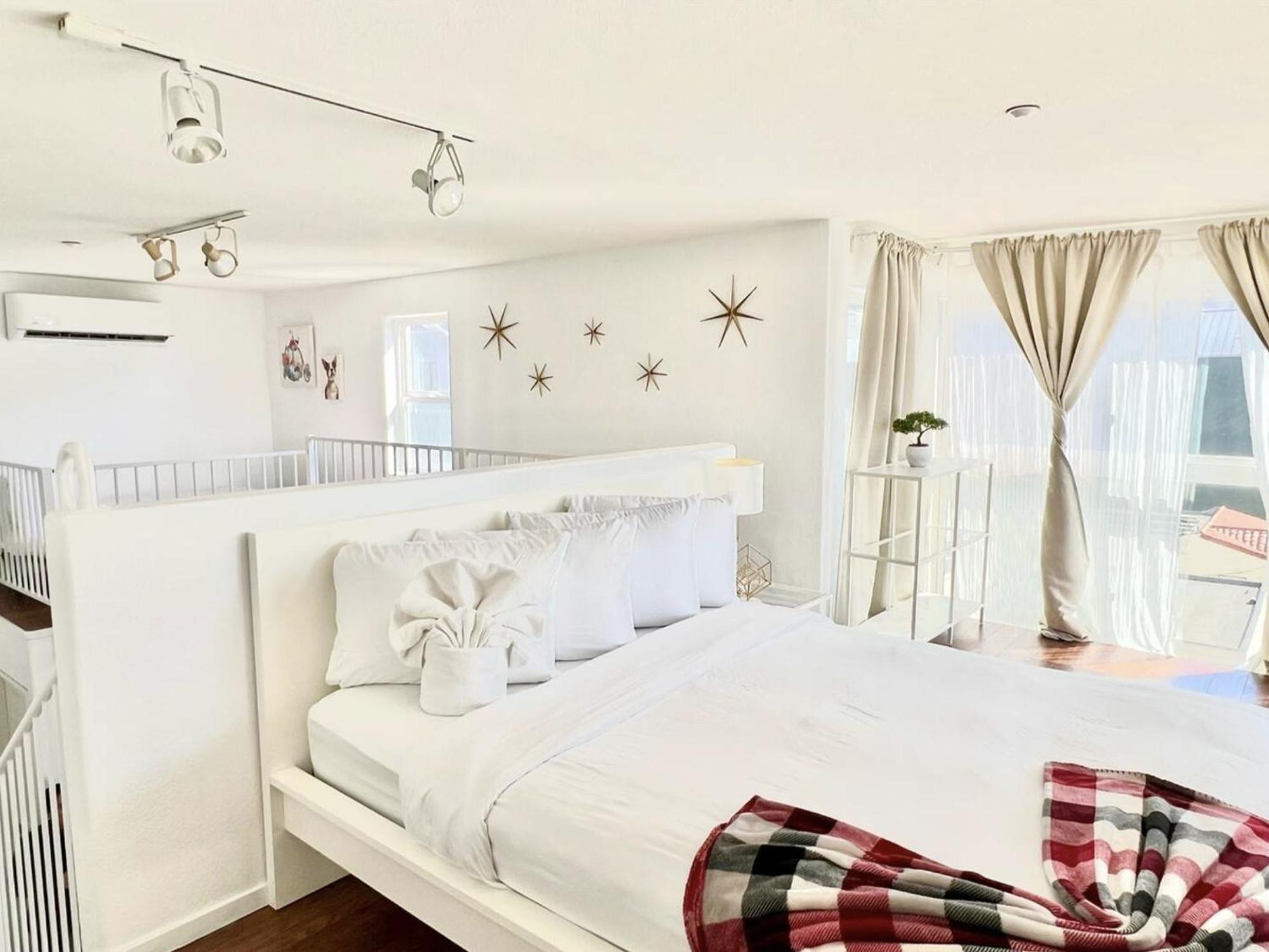 Apartahotel Little Italy Modern Lofts 3*